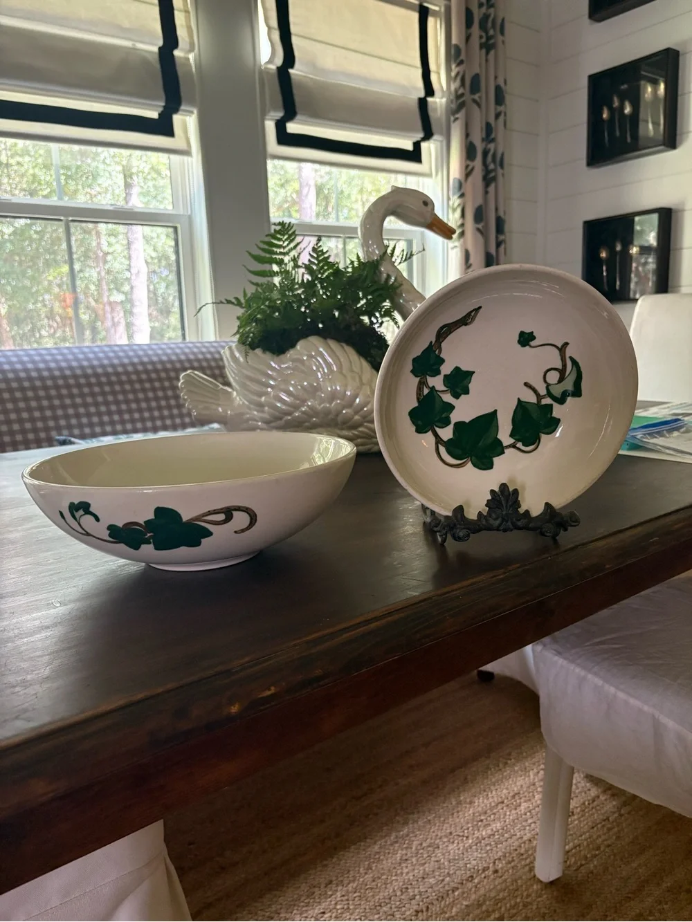 Set of 2 Metlox Poppy Trail California Ivy vegetable bowls 9” and 11” diameter
